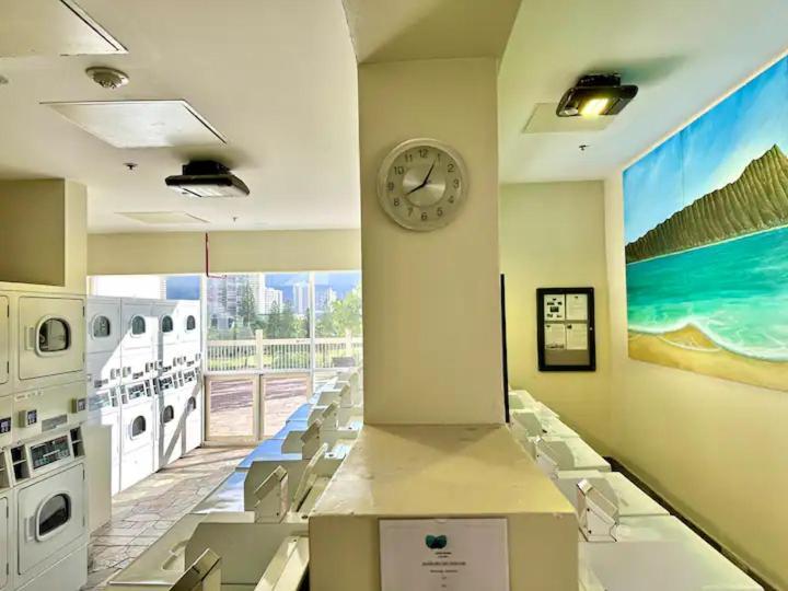 【48時間以内】K♡ページ COZY & ELEGANT STUDIO IN THE HEART OF WAIKIKI ホノルル